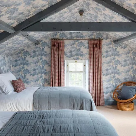 The Old Rectory בית נופש ברמפטון